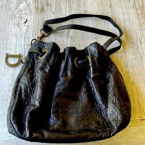 Authentic 💯 DIOR Carrnage Bag